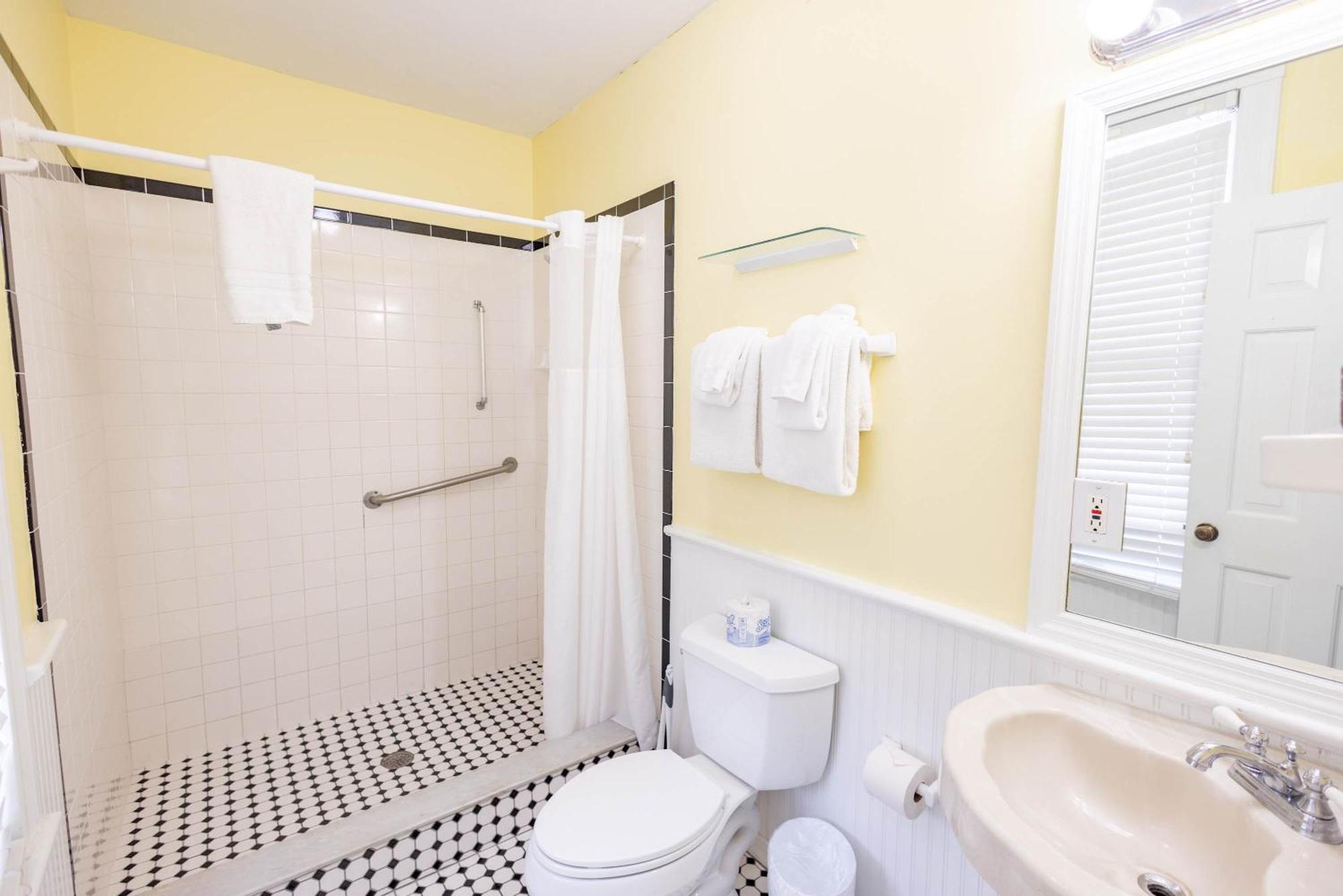 קי וסט Deluxe Queen At The Curry Mansion - Parking & Heated Pool! מראה חיצוני תמונה